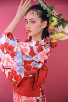 《女子监狱》电影